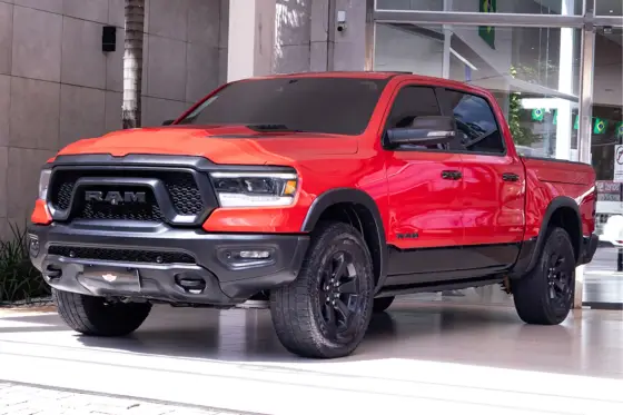 RAM 1500 5.7 V8 GASOLINA REBEL CD 4X4 AUTOMÁTICO
