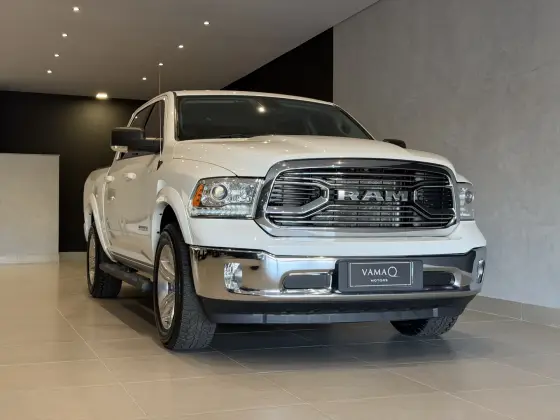 RAM CLASSIC 5.7 V8 GASOLINA LARAMIE CD 4X4 AUTOMÁTICO RAM CLASSIC 5.7 V8 GASOLINA LARAMIE CD 4X4 AUTOMÁTICO