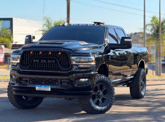 RAM-2500-6.7 I6 TURBO DIESEL LARAMIE NIGHT EDITION CD 4X4 AUTOMÁTICO RAM-2500-2024