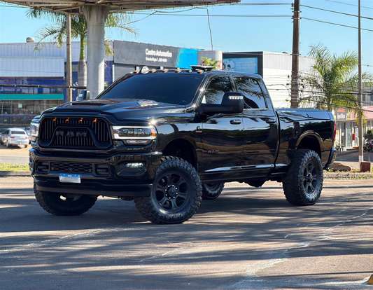 RAM-2500-6.7 I6 TURBO DIESEL LARAMIE NIGHT EDITION CD 4X4 AUTOMÁTICO RAM-2500-2024