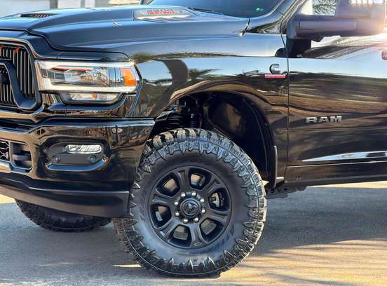 RAM-2500-6.7 I6 TURBO DIESEL LARAMIE NIGHT EDITION CD 4X4 AUTOMÁTICO RAM-2500-2024