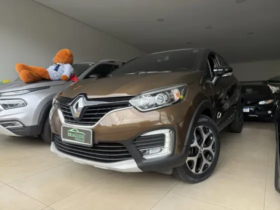 RENAULT CAPTUR 1.6 16V SCE FLEX INTENSE X-TRONIC RENAULT CAPTUR 1.6 16V SCE FLEX INTENSE X-TRONIC