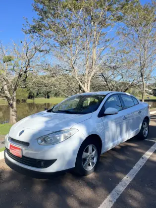 RENAULT FLUENCE 2.0 DYNAMIQUE 16V FLEX 4P AUTOMÁTICO RENAULT FLUENCE 2.0 DYNAMIQUE 16V FLEX 4P AUTOMÁTICO