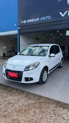 RENAULT SANDERO 1.6 PRIVILÉGE 16V FLEX 4P AUTOMÁTICO RENAULT SANDERO 1.6 PRIVILÉGE 16V FLEX 4P AUTOMÁTICO