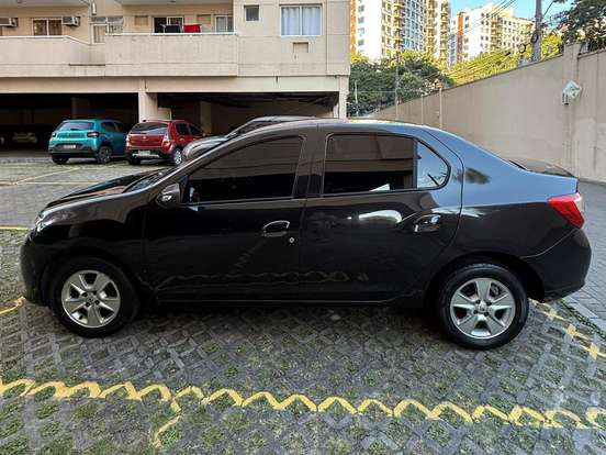 RENAULT-LOGAN-1.6 DYNAMIQUE 8V FLEX 4P AUTOMATIZADO RENAULT-LOGAN-2014