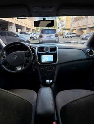 RENAULT-LOGAN-2014