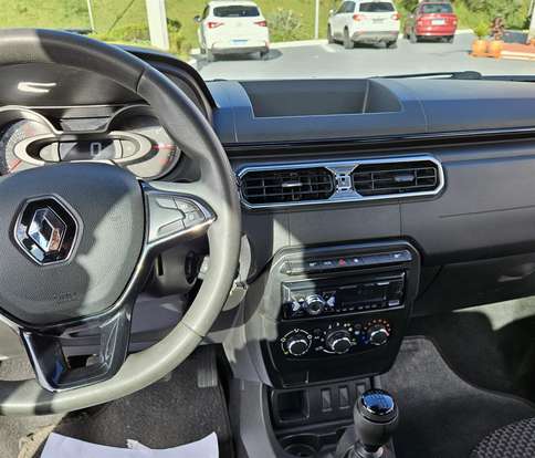 RENAULT-OROCH-2023