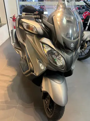 SUZUKI BURGMAN 650 SUZUKI BURGMAN 650