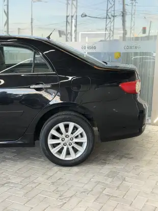 TOYOTA-COROLLA-2011