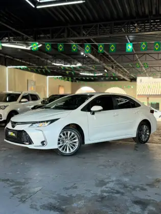 TOYOTA COROLLA 2.0 VVT-IE FLEX XEI DIRECT SHIFT TOYOTA COROLLA 2.0 VVT-IE FLEX XEI DIRECT SHIFT