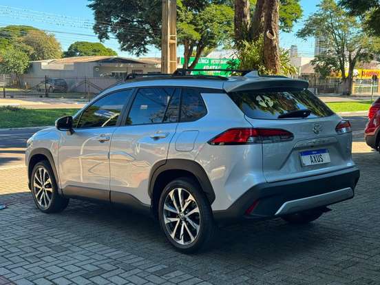 TOYOTA-COROLLA CROSS-2023