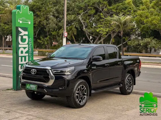 TOYOTA HILUX 2.8 D-4D TURBO DIESEL CD SR 4X4 AUTOMÁTICO TOYOTA HILUX 2.8 D-4D TURBO DIESEL CD SR 4X4 AUTOMÁTICO