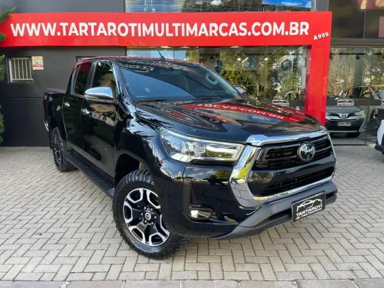 TOYOTA HILUX 2.8 D-4D TURBO DIESEL CD SRX 4X4 AUTOMÁTICO TOYOTA HILUX 2.8 D-4D TURBO DIESEL CD SRX 4X4 AUTOMÁTICO