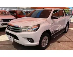 TOYOTA HILUX 2.8 SR 4X4 CD 16V DIESEL 4P AUTOMÁTICO TOYOTA HILUX 2.8 SR 4X4 CD 16V DIESEL 4P AUTOMÁTICO
