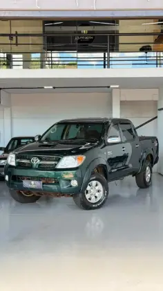 TOYOTA HILUX 3.0 SRV 4X4 CD 16V TURBO INTERCOOLER DIESEL 4P MANUAL TOYOTA HILUX 3.0 SRV 4X4 CD 16V TURBO INTERCOOLER DIESEL 4P MANUAL
