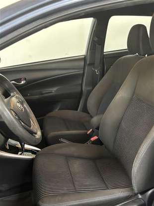 TOYOTA-YARIS-2018