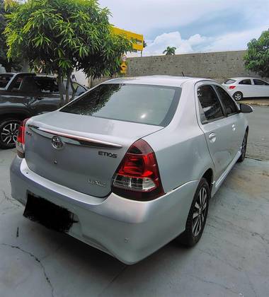 TOYOTA ETIOS 1.5 PLATINUM SEDAN 16V FLEX 4P AUTOMÁTICO