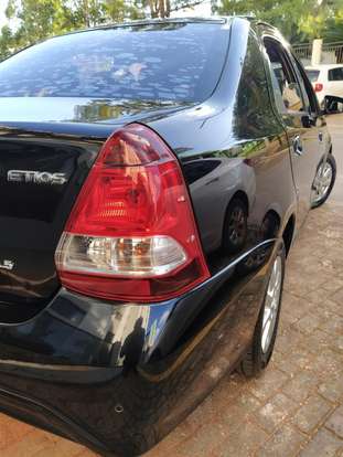 TOYOTA-ETIOS-2018