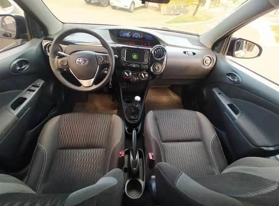 TOYOTA-ETIOS-2018