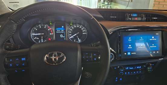 TOYOTA-HILUX-2024