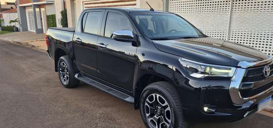 TOYOTA-HILUX-2024