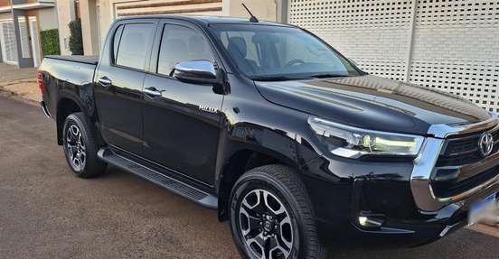 TOYOTA-HILUX-2024