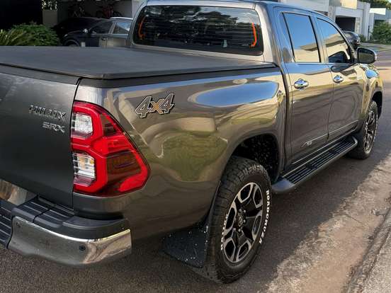 TOYOTA-HILUX-2.8 D-4D TURBO DIESEL CD SRX LIMITED 4X4 AUTOMÁTICO TOYOTA-HILUX-2022