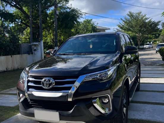TOYOTA-HILUX SW4-2.8 SRX 4X4 7 LUGARES 16V TURBO INTERCOOLER DIESEL 4P AUTOMÁTICO TOYOTA-HILUX SW4-2019