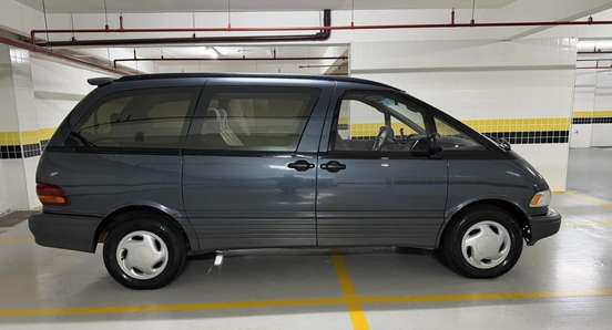 TOYOTA-PREVIA-1992