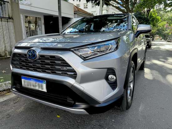 TOYOTA-RAV4-2019