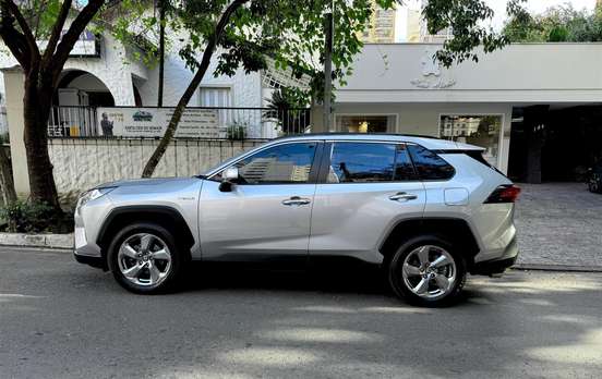 TOYOTA-RAV4-2019