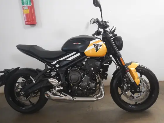 TRIUMPH TRIDENT 660 TRIUMPH TRIDENT 660