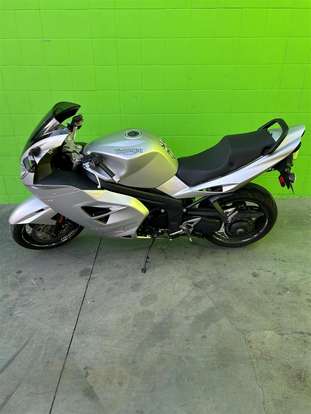 TRIUMPH-SPRINT ST 1050 TRIUMPH-SPRINT ST 1050-2006