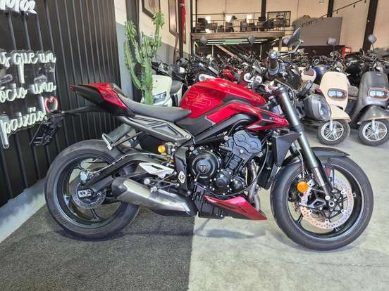 TRIUMPH-STREET TRIPLE 765 RS-2024