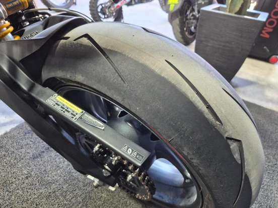 TRIUMPH-STREET TRIPLE 765 RS TRIUMPH-STREET TRIPLE 765 RS-2024
