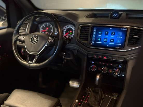 VOLKSWAGEN-AMAROK-2024