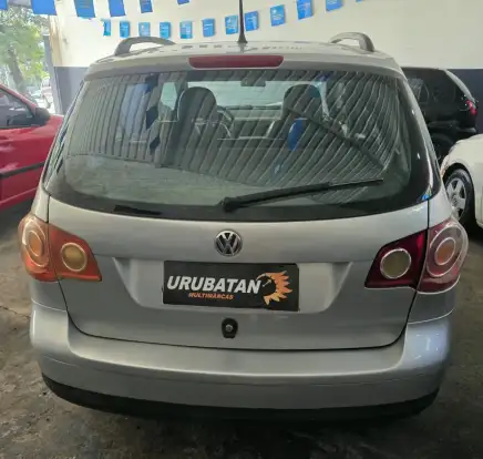 VOLKSWAGEN-FOX-2010