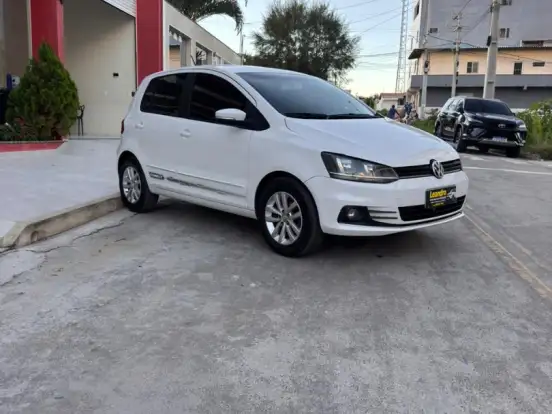VOLKSWAGEN-FOX-1.6 MSI TOTAL FLEX CONNECT 4P MANUAL VOLKSWAGEN-FOX-2018