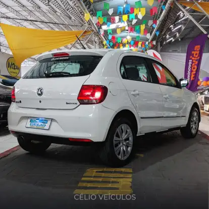 VOLKSWAGEN-GOL-1.6 MI HIGHLINE 8V FLEX 4P MANUAL VOLKSWAGEN-GOL-2013