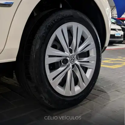 VOLKSWAGEN-GOL-1.6 MI HIGHLINE 8V FLEX 4P MANUAL VOLKSWAGEN-GOL-2013