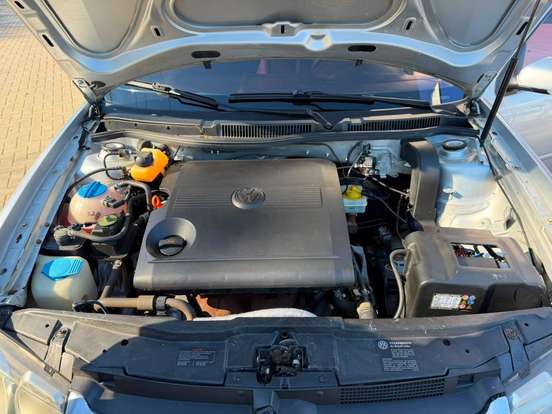VOLKSWAGEN-GOLF-2007