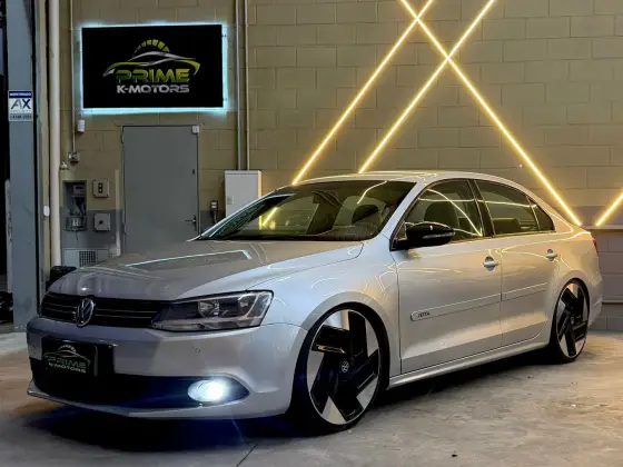 VOLKSWAGEN JETTA 2.0 COMFORTLINE FLEX 4P TIPTRONIC VOLKSWAGEN JETTA 2.0 COMFORTLINE FLEX 4P TIPTRONIC