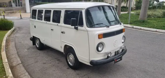 VOLKSWAGEN KOMBI 1.6 STD 8V ÁLCOOL 3P MANUAL