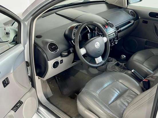 VOLKSWAGEN-NEW BEETLE-2008