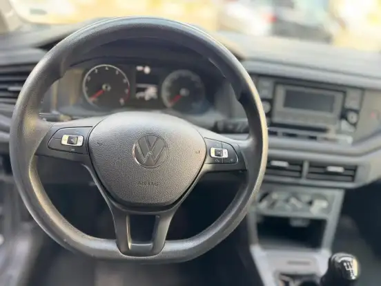 VOLKSWAGEN-POLO-2024