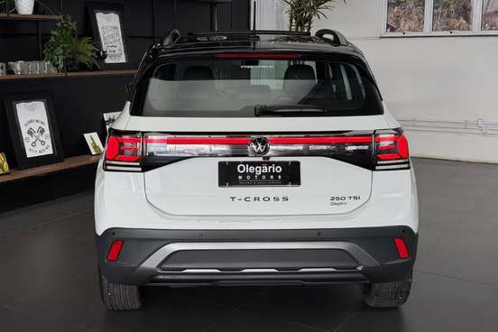 VOLKSWAGEN-T-CROSS-2025