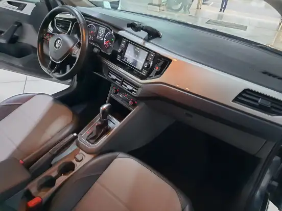 VOLKSWAGEN-VIRTUS-1.0 200 TSI HIGHLINE AUTOMÁTICO VOLKSWAGEN-VIRTUS-2019