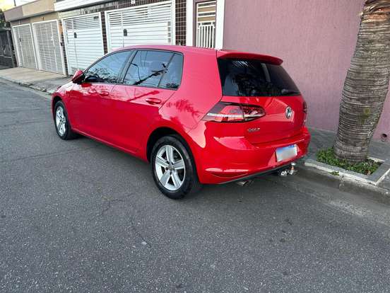VOLKSWAGEN-GOLF-2014