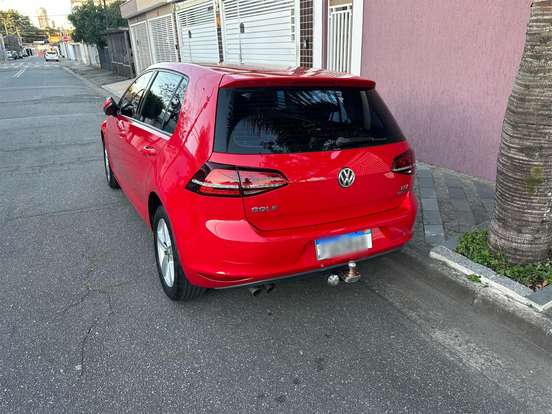 VOLKSWAGEN-GOLF-2014