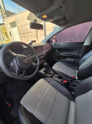 VOLKSWAGEN-POLO-2019